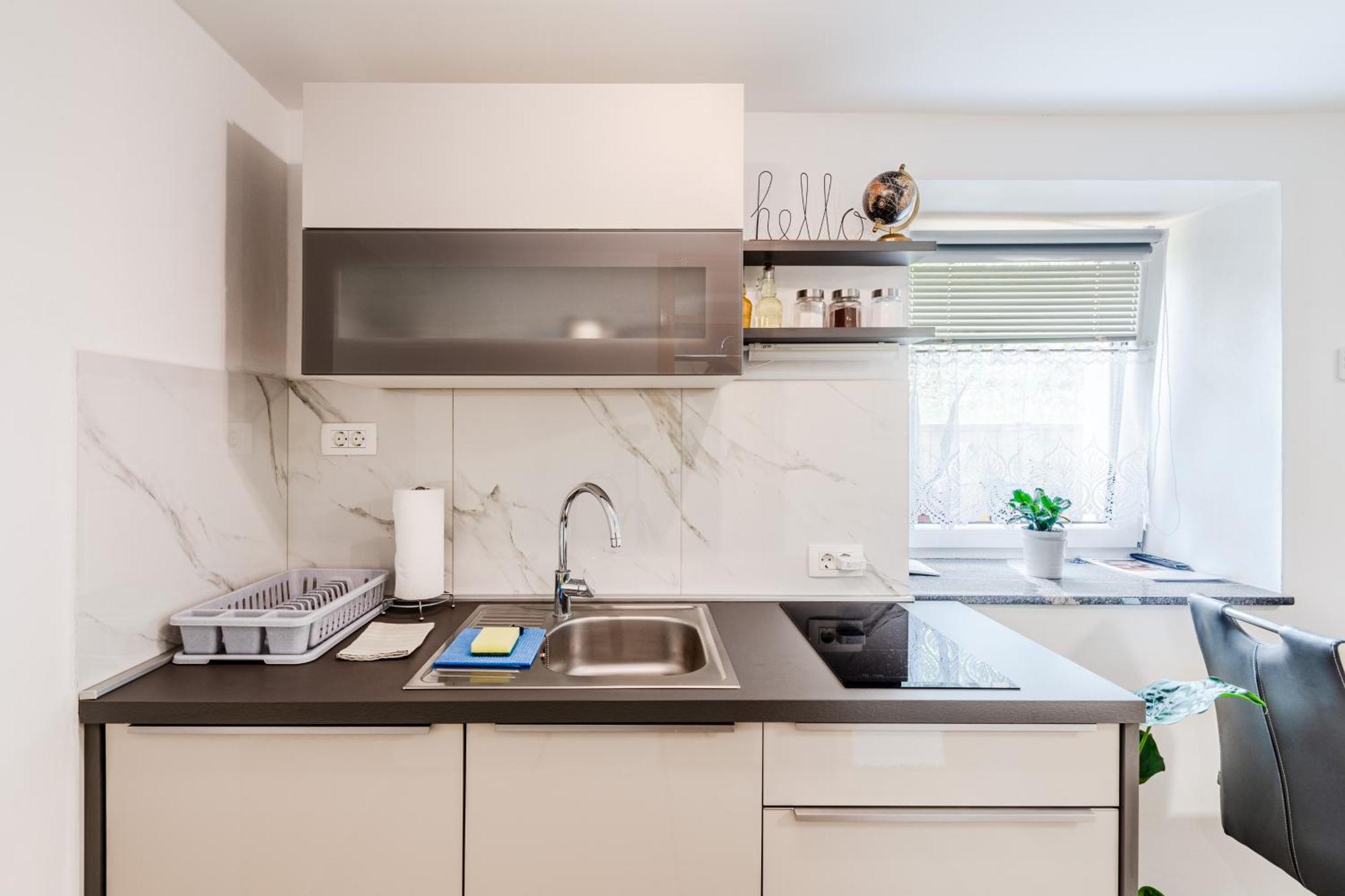 Apartmaji Mausi โบเว็ก ภายนอก รูปภาพ