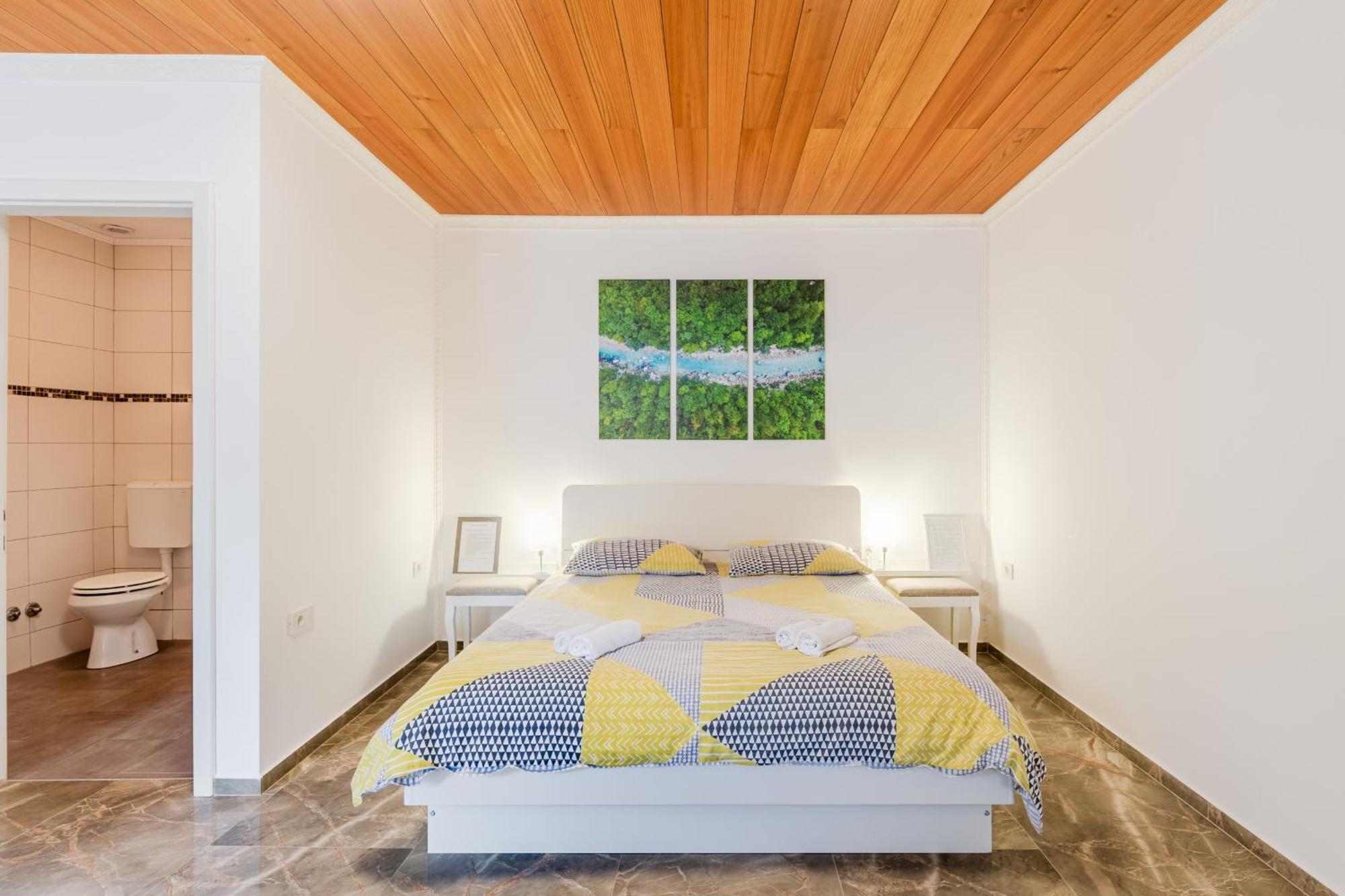 Apartmaji Mausi โบเว็ก ภายนอก รูปภาพ