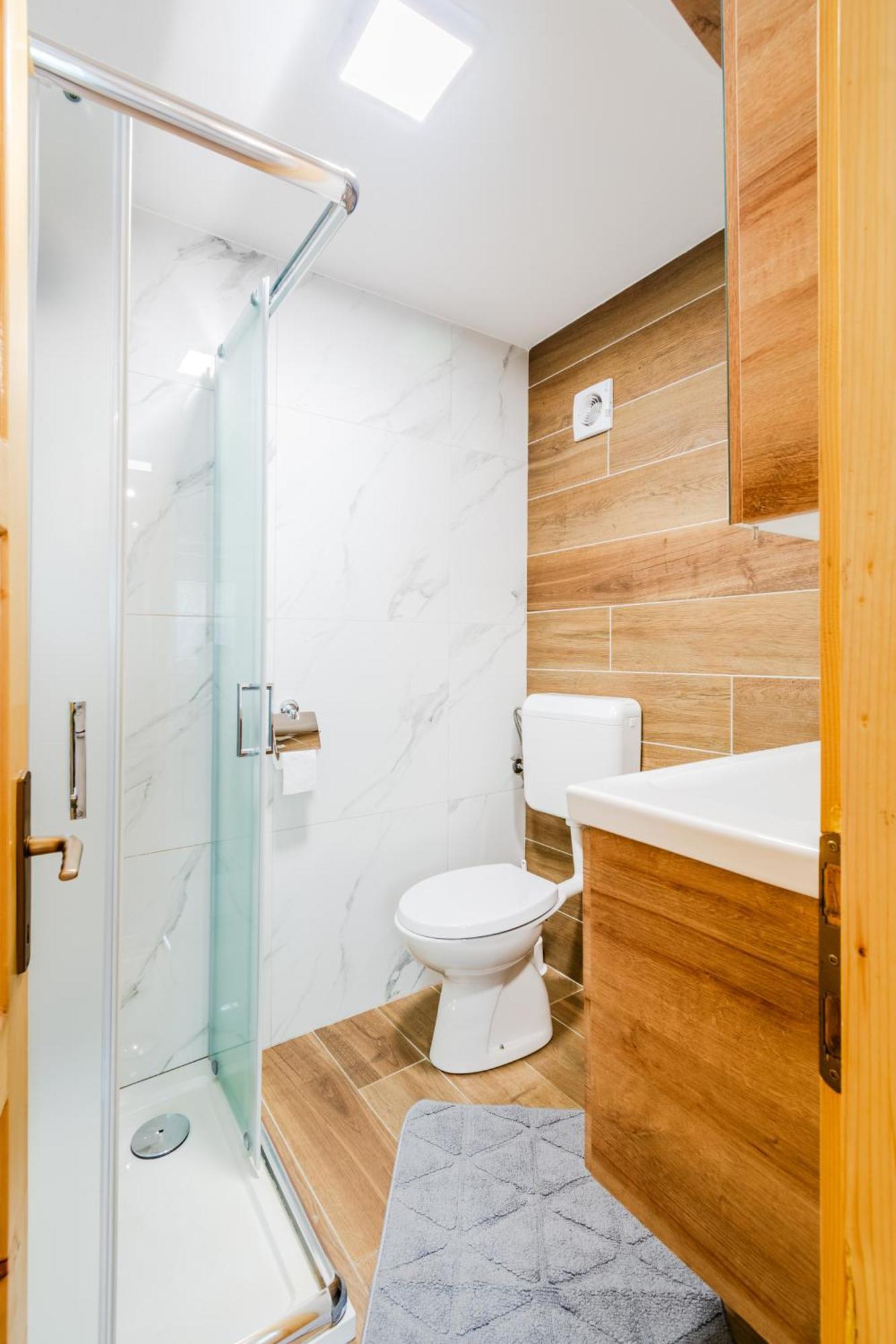 Apartmaji Mausi โบเว็ก ภายนอก รูปภาพ