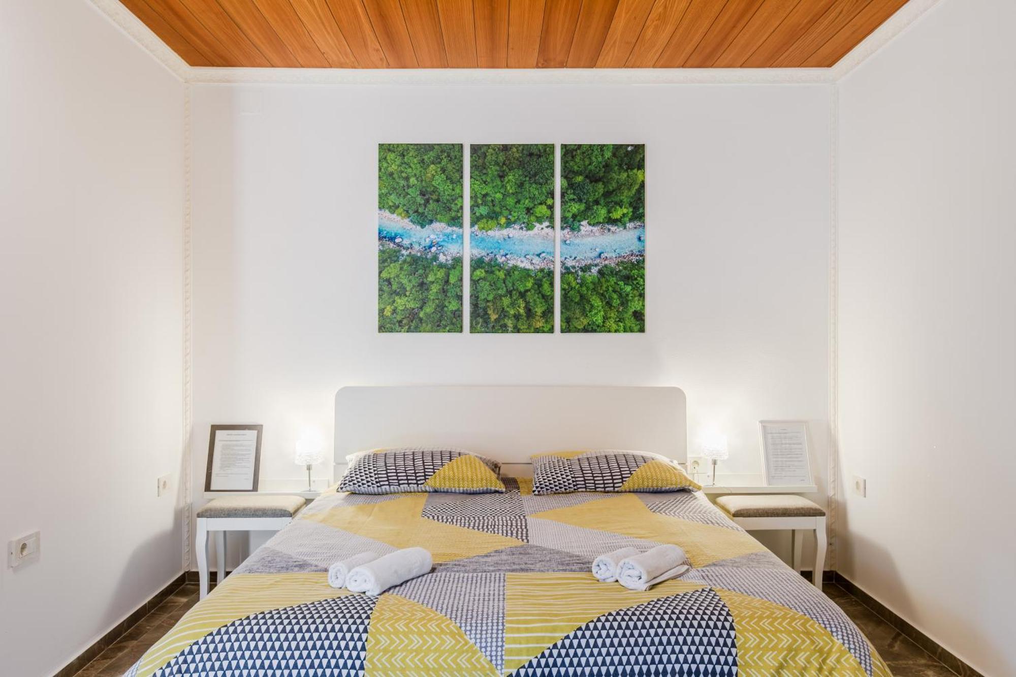Apartmaji Mausi โบเว็ก ภายนอก รูปภาพ