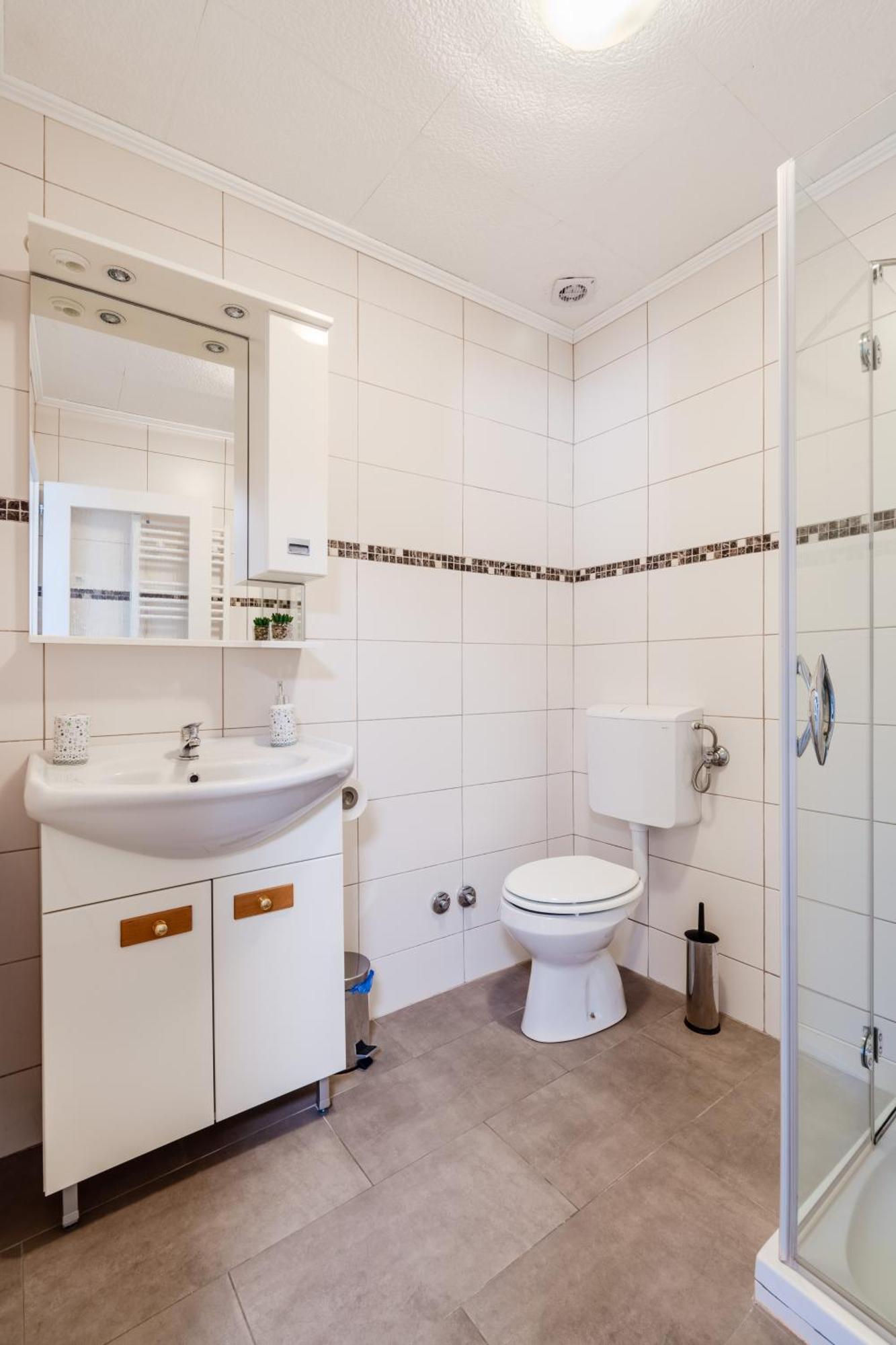 Apartmaji Mausi โบเว็ก ภายนอก รูปภาพ
