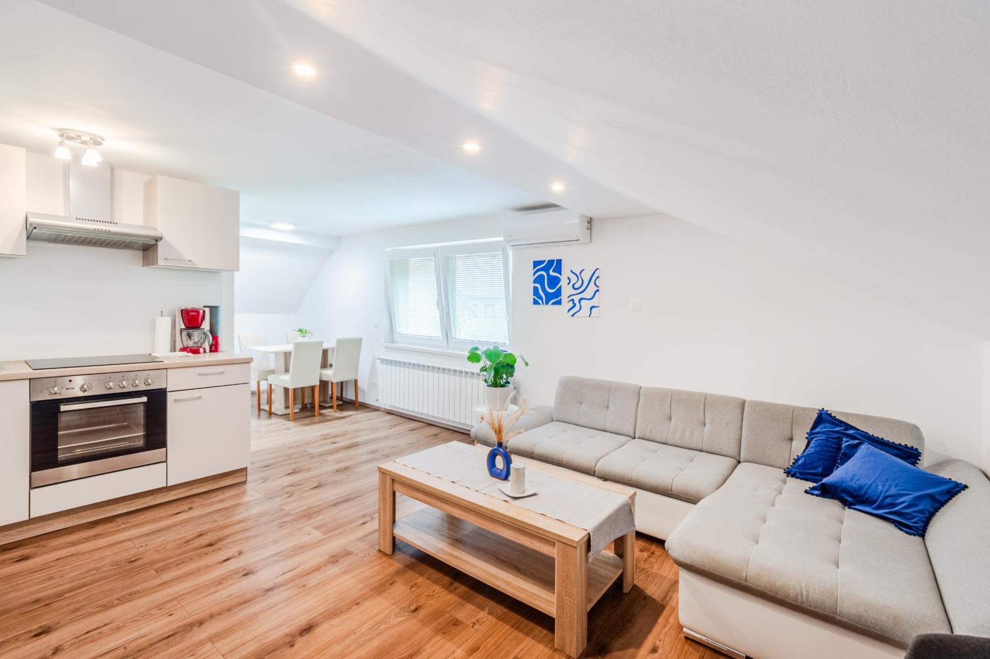 Apartmaji Mausi โบเว็ก ภายนอก รูปภาพ