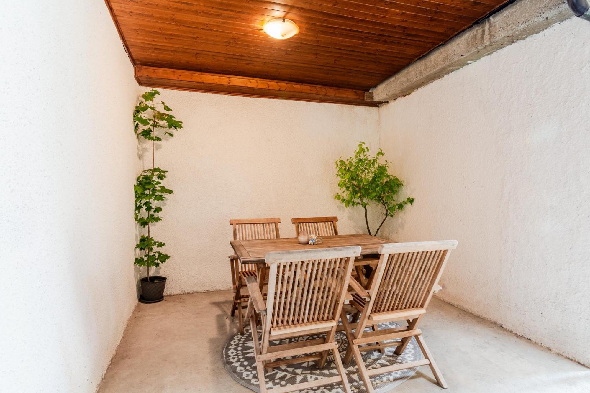 Apartmaji Mausi โบเว็ก ภายนอก รูปภาพ