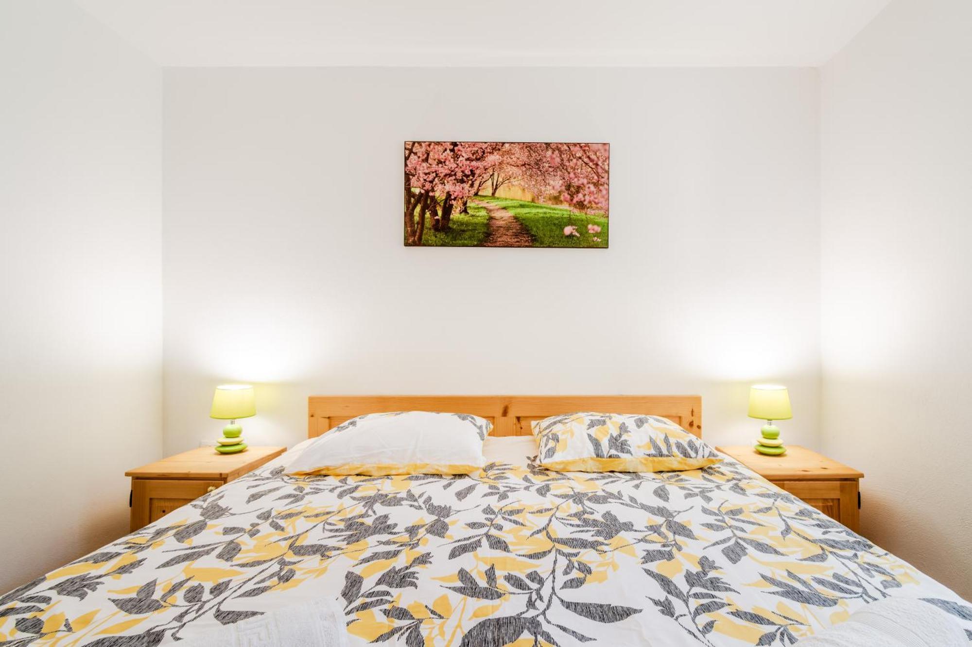 Apartmaji Mausi โบเว็ก ภายนอก รูปภาพ