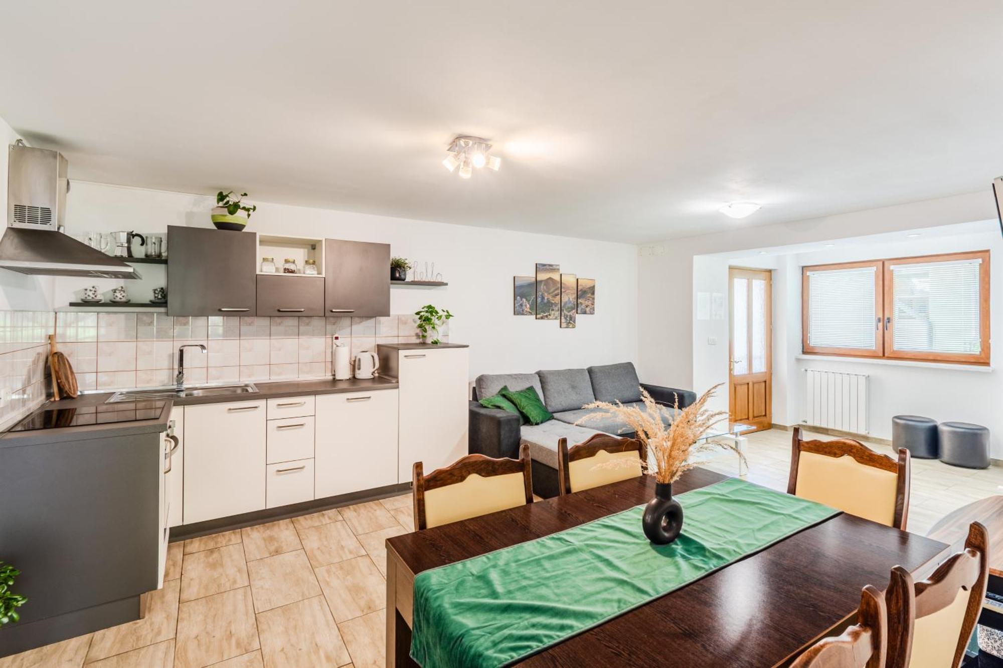 Apartmaji Mausi โบเว็ก ภายนอก รูปภาพ
