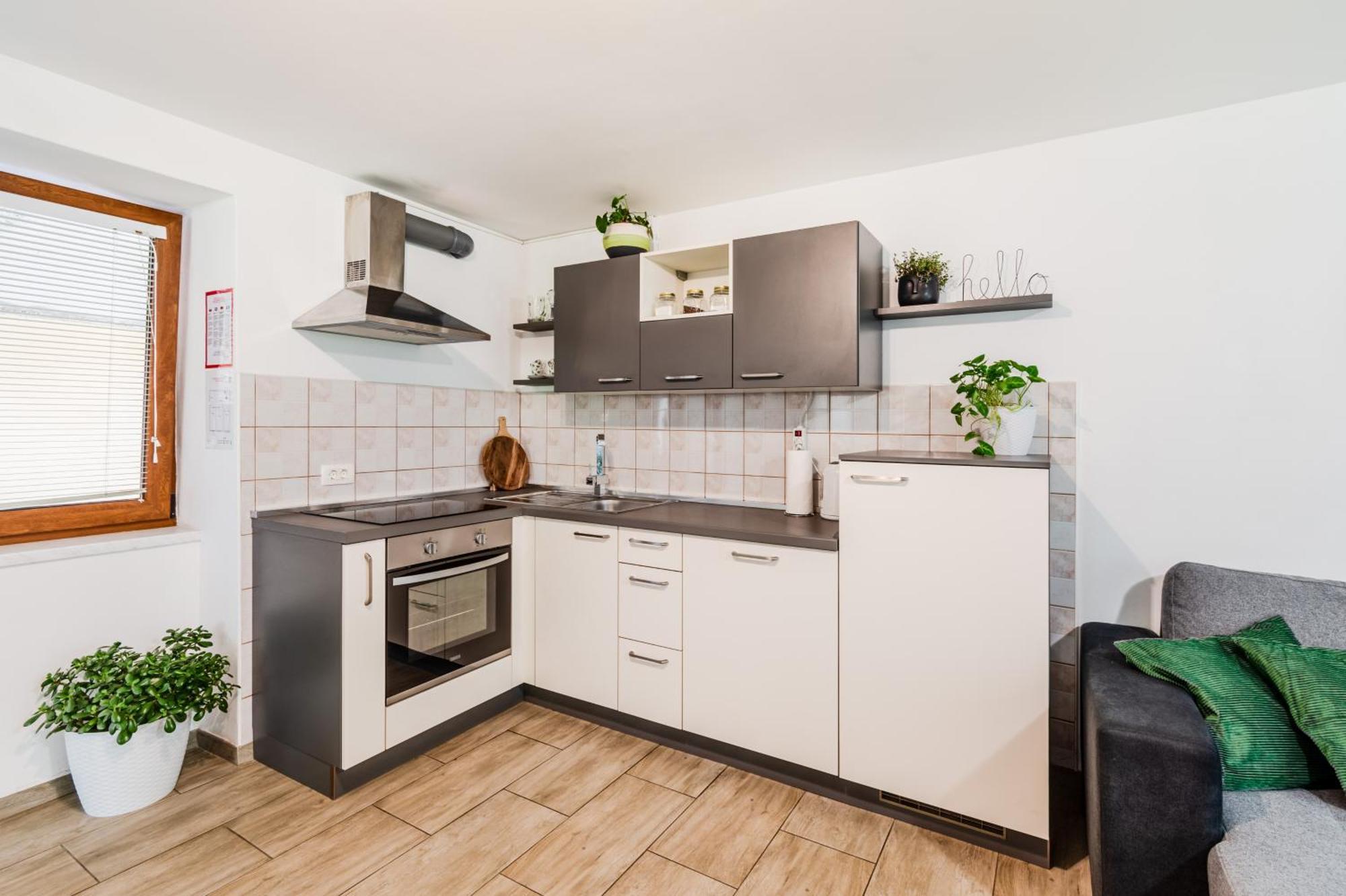 Apartmaji Mausi โบเว็ก ภายนอก รูปภาพ